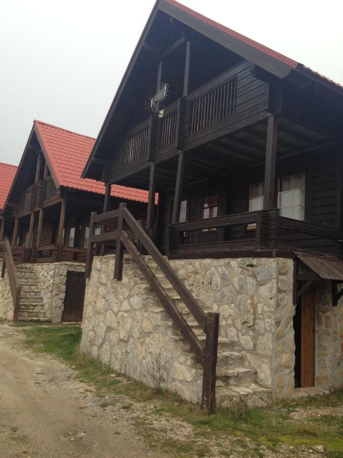 Chales - Penhas Da Saude Villa Exterior foto